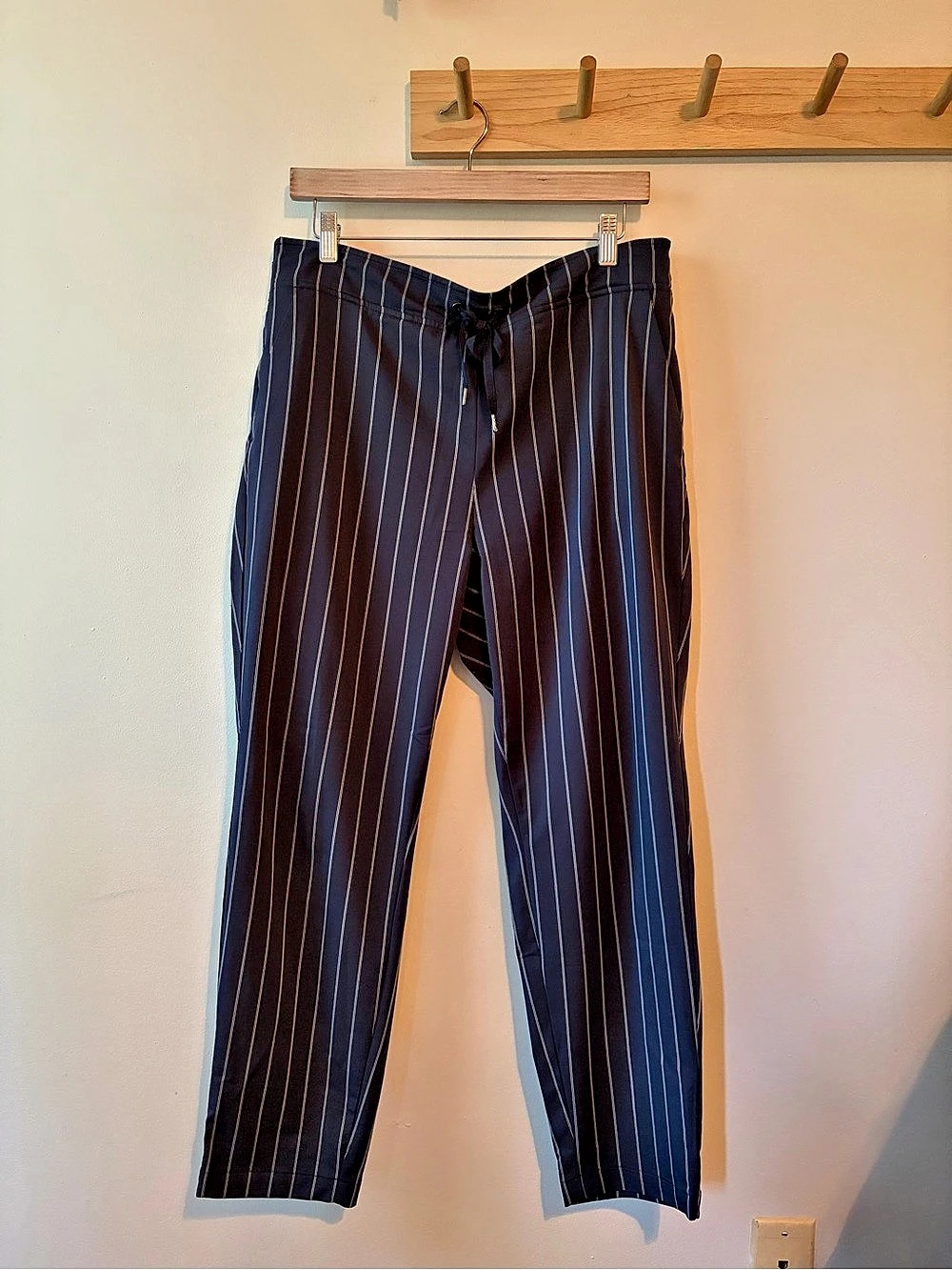 Athleta Brooklyn Texture Ankle Pant Black & White Size 14